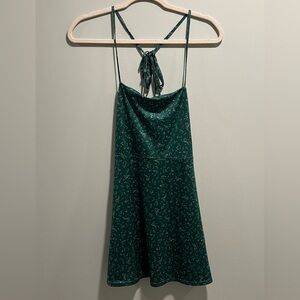 Blue Rain Mini dre’s, emerald green simple floral. Size XS